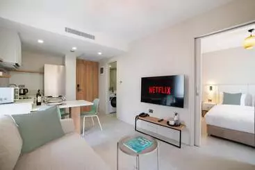 هتل آپارتمان Bomo Suites