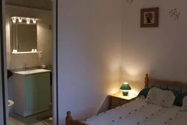 Bed and Breakfast Les Abris De La See