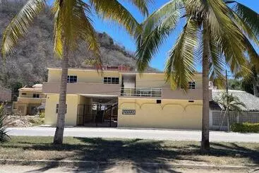 Hotel And Bungalows Palaces