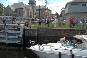 مبيت وإفطار 1840 Guest House