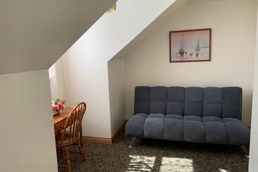 Hopewell Rocks Motel & Country Inn