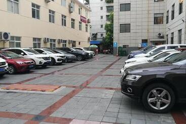 Hanting Hotel Hanzhong Tianhan Avenue Railway Station