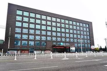 Hanting Hotel Luohe Linying Yingchuan Avenue