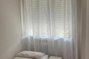 膳宿费 Room & Breakfast D Annunzio