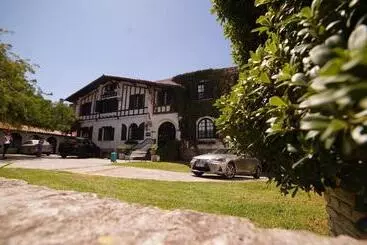 Retkeilymaja Hosteria Del Bosque