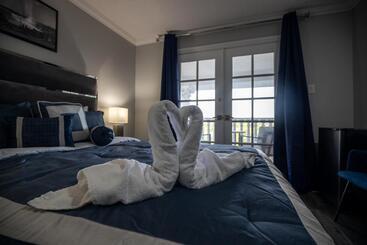 Bed and Breakfast Niagara Luxury Suites