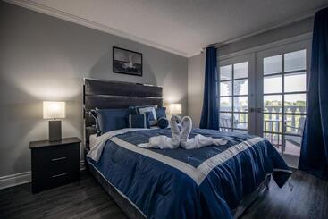 تختخواب و صبحانه Niagara Luxury Suites