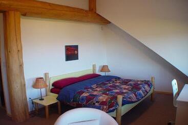 בית מלון כפרי Williston Lake Resort