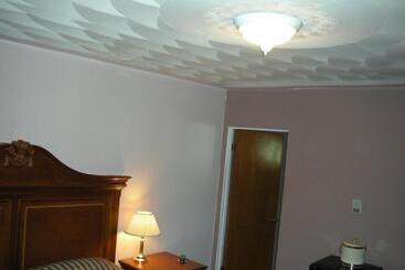 Motel Cache Creek Inn