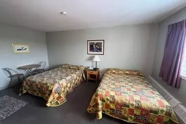 Raccoon Lodge Motel