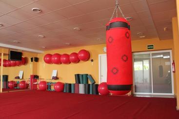 Hostel & Gym Relise   Albergue Juvenil