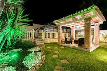 צימר Villa Madnis