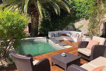 ホテル & Restaurant Jardi D Artà