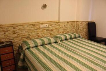 旅馆 Hostal Valle Del Iregua