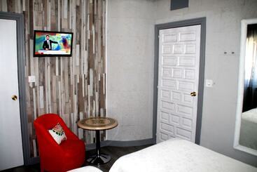 Отель Hostal Los Molinos