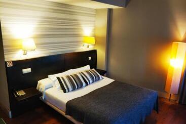 ホテル Puerta Del Arco