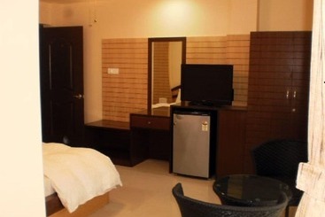 Hotel Hilltop International