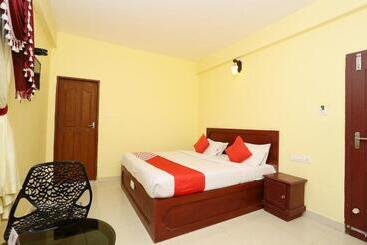 ホテル Pranav 4 Seasons