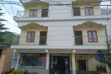 Szálloda Pranav 4 Seasons