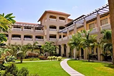 Pramod Convention & Club Resort