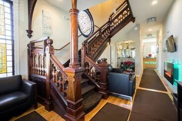 住宿加早餐  Rio Vista Inn & Suites Santa Cruz