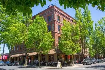 Mcmenamins Hotel Oregon