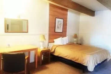 モーテル I 84 Motor Inn