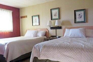 Indianhead Ironwood Motel