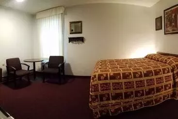 Amber Inn Motel