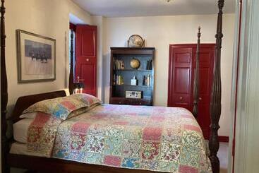 ベッドアンドブレックファースト General Warren