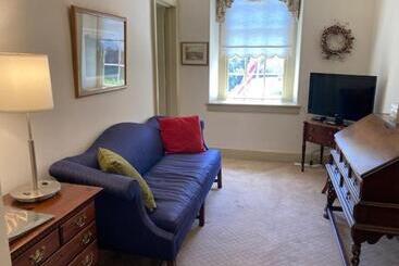 민박 General Warren