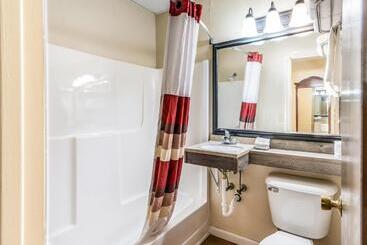 ホテル Red Roof Inn & Suites Wapakoneta