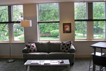 فندق Suites At 118