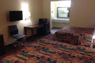 فندق على الطريق Executive Inn