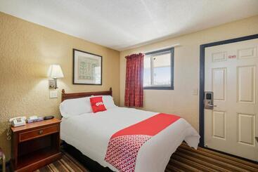 فندق على الطريق Luling Inn