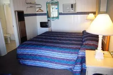 Redwood Motel