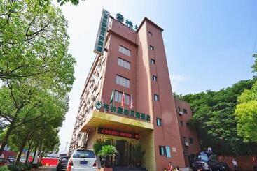 בית מלון כפרי Greentree Inn Shanghai Baoshan 128 Memorial Road Tonghe Road Shell
