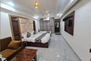 Hotel Vrindavan Palace