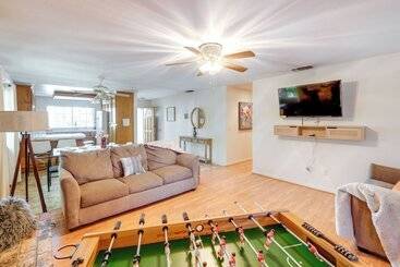 별장 Fun Filled Backyard: Bakersfield Family Haven!