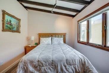 Сельский дом Massachusetts Abode W/ Deck & Grill: Near Beaches!