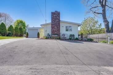 Cottage Massachusetts Abode W/ Deck & Grill: Near Beaches!