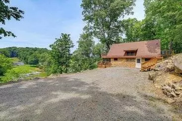 Gîte Rural Peaceful South Holston Lake Cabin W/ Dock & Deck!