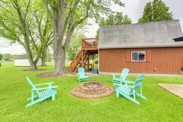 Mökkimajoitus Port Clinton Home: Hot Tub, Steps To Portage River