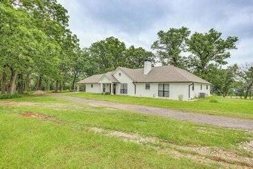 Hus på landet Yantis Retreat On 10 Acres: Steps To Lake Fork!