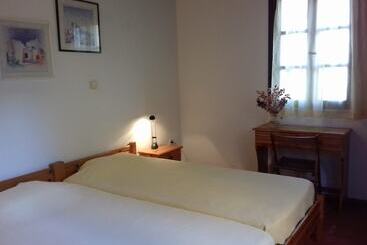 ベッドアンドブレックファースト Ikarian Centre