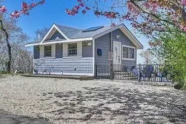 コテージ Cozy Baiting Hollow Bungalow: Views, Walk To Beach