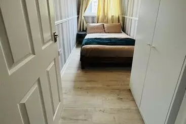 Residenssi Entire 4 Bed House In Sunderland