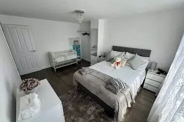 レジデンス Modern 3 Bed Hideaway Near Westgate With Parking