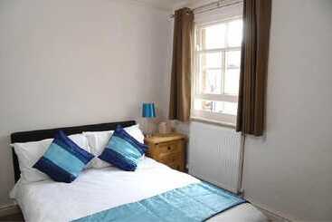 住宿加早餐 The Bramley Apple Inn