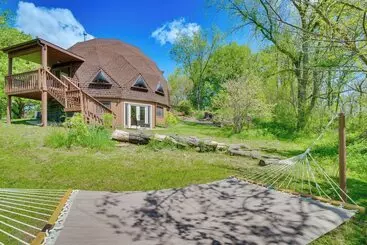 コテージ Geodesic Dome House: 18 Acres On Baraboo River!